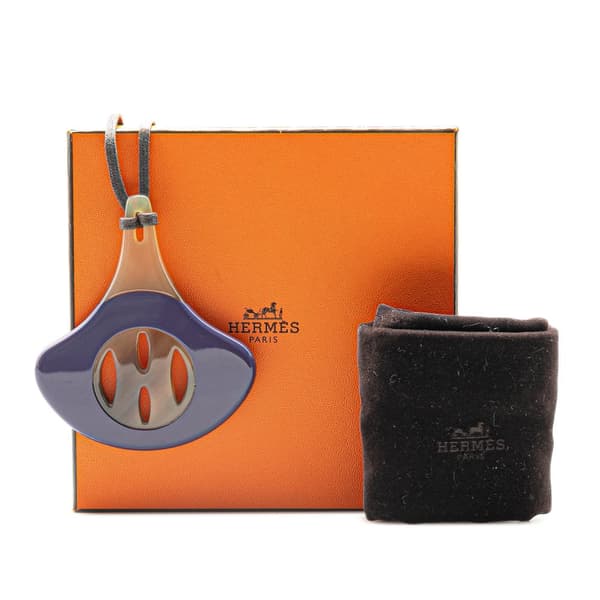 Pre-owned Hermès Horn and Lacquer Pendant Necklace Purple