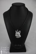 Miniatyrbild 5 av 7: French Bulldog II - halsband med en hund, silverpläterat hänge för en hundfantast, unika Art-Dog-smycken