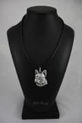 Miniatyrbild 2 av 7: French Bulldog II - halsband med en hund, silverpläterat hänge för en hundfantast, unika Art-Dog-smycken