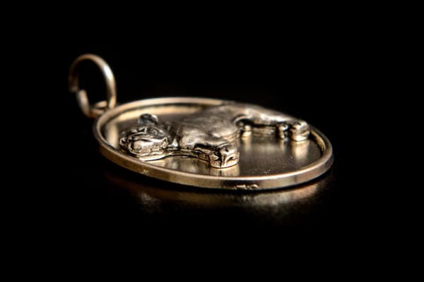 Engelsk bulldog, Bulldog I - halsband med hund, hänge för hundmamma, unika Art-Dog smycken