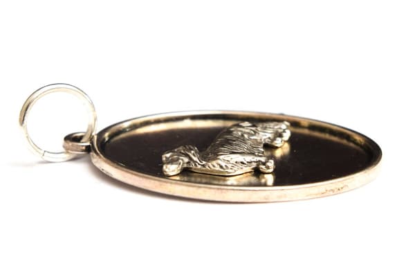 Tax III - halsband med en hund, hänge för en hunds mamma, unika Art-Dog smycken