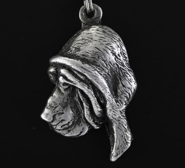 Blodhund, helgons hund Huberta - ett halsband med en hund, unika smycken för en hundfantast, ett unikt hänge på en orm av Art-Dog