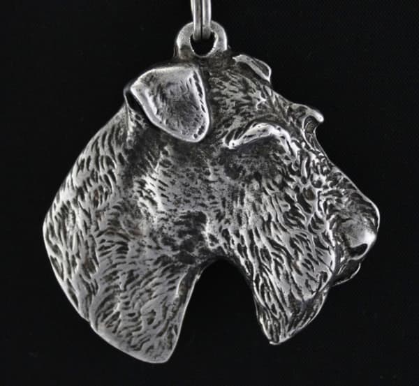 Trådhårig foxterrier - halsband med en hund, unika smycken för en hundfantast, unikt hänge på en orm från Art-Dog