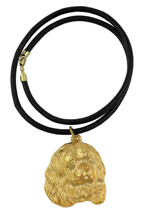 Cavalier King Charles Spaniel - halsband med en hund i presentförpackning, guldpläterat hänge för en hundfantast, iögonfallande Art-Dog-smycken