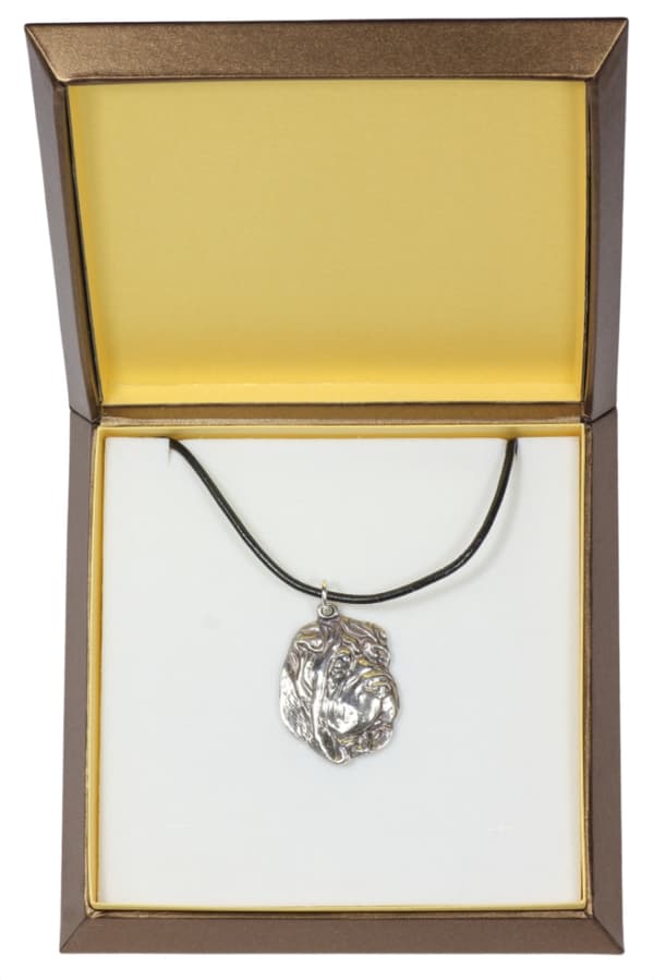 Shar Pei - ett halsband med en hund i en presentask, en silverpläterad medaljong för en hundfantast, ett iögonfallande hänge från Art-Dog