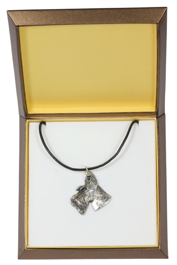 Skotsk terrier, Aberdeen Terrier I - halsband med en hund i presentask, silverpläterad medaljong för en hundfantast, iögonfallande hänge från Art-Dog