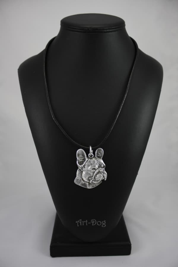 French Bulldog I - ett halsband med en hund i en presentask, en silverpläterad medaljong för en hundfantast, ett iögonfallande hänge från Art-Dog