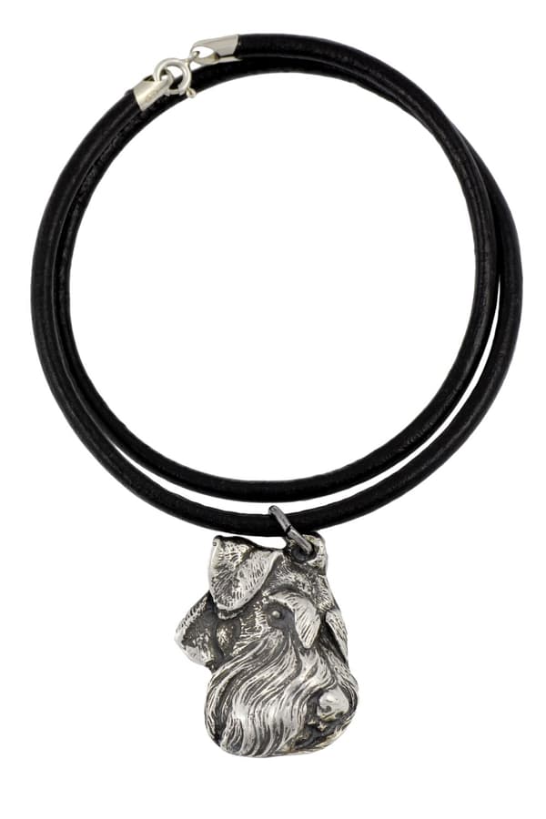 Schnauzer, Schnauzer IV - halsband med en hund i presentförpackning, silverpläterad medaljong för en hundfantast, iögonfallande Art-Dog-hänge