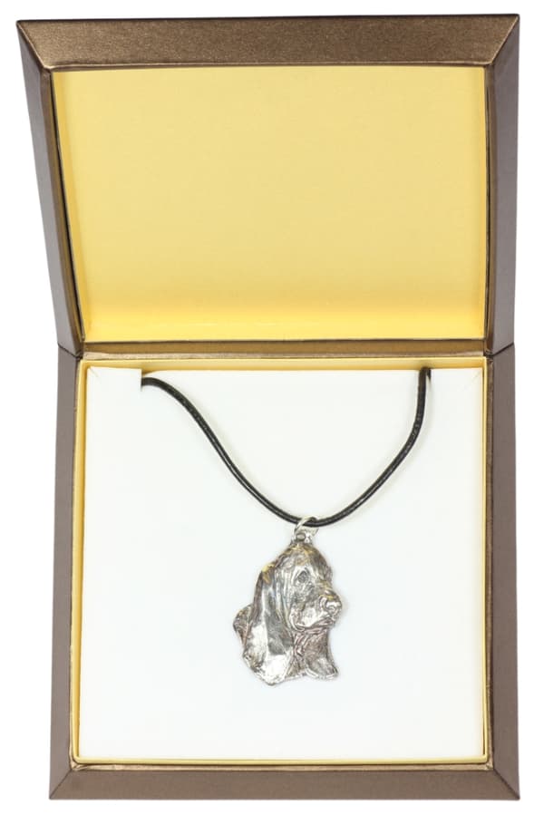 Basset Hound II - ett halsband med en hund i en presentask, en silverpläterad medaljong för en hundfantast, ett iögonfallande hänge från Art-Dog
