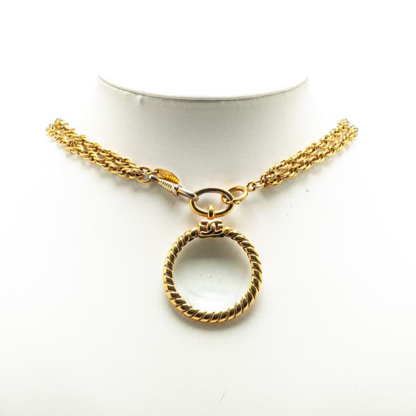 Pre-owned Chanel Gold Plated CC Loupe Necklace Gold