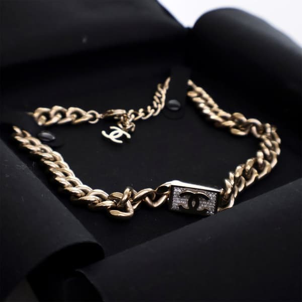 Pre-owned Chanel Gold Plated Rhinestone CC Chain Link Choker Necklace Gold