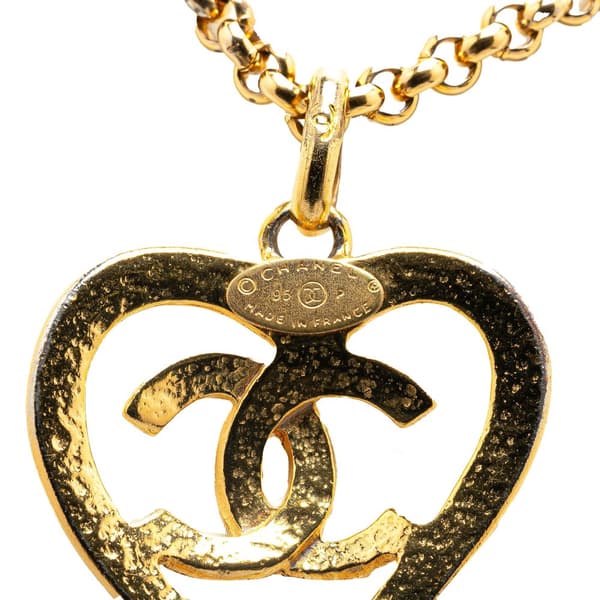 Pre-owned Chanel Gold Plated CC Heart Pendant Necklace Gold