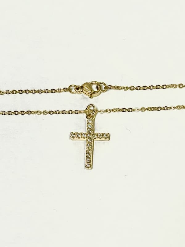 Kors halsband med 18k guldplätering
