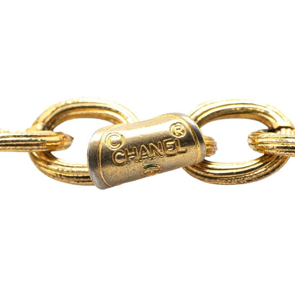 Pre-owned Chanel Gold Plated Medallion Pendant Necklace Gold