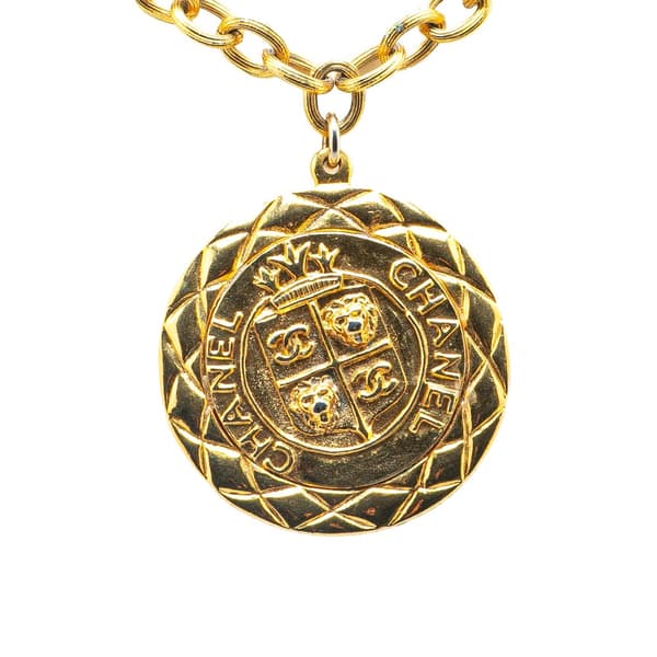 Pre-owned Chanel Gold Plated Medallion Pendant Necklace Gold