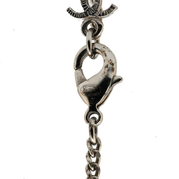 Pre-owned Chanel Paris-Dallas Silver CC Sheriff Badge Pendant Necklace Silver