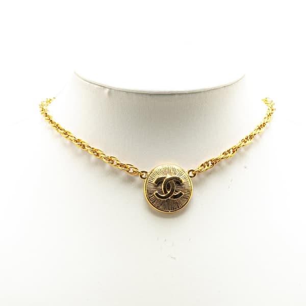 Pre-owned Chanel Gold Plated CC Round Pendant Necklace Gold