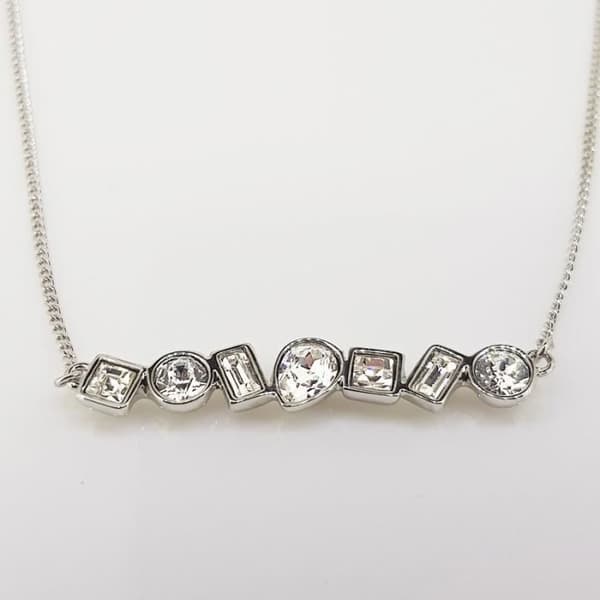 ADORE by SWAROVSKI Mixed Cry Bar-halsband, vit rodiumpläterad metall, Swarovski-kristaller