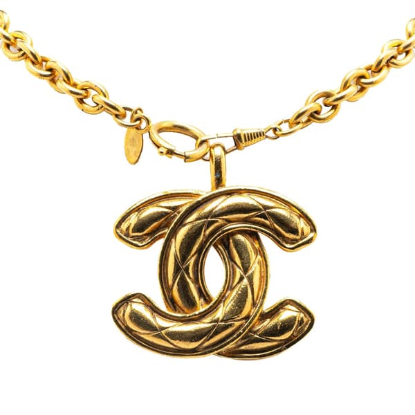 Pre-owned Chanel Gold Plated CC Quilted Pendant Necklace Gold