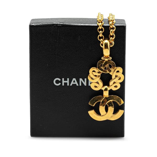 Pre-owned Chanel Gold Plated CC Flower Pendant Necklace Gold