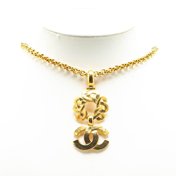 Pre-owned Chanel Gold Plated CC Flower Pendant Necklace Gold
