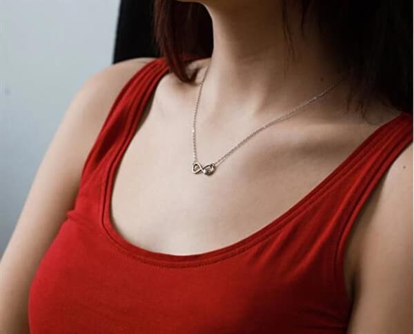Vacker Infinity-halsband i silver AGS1536/47