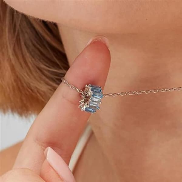 Pendentiv i silver, fantasimoln, ljusblå FCL03