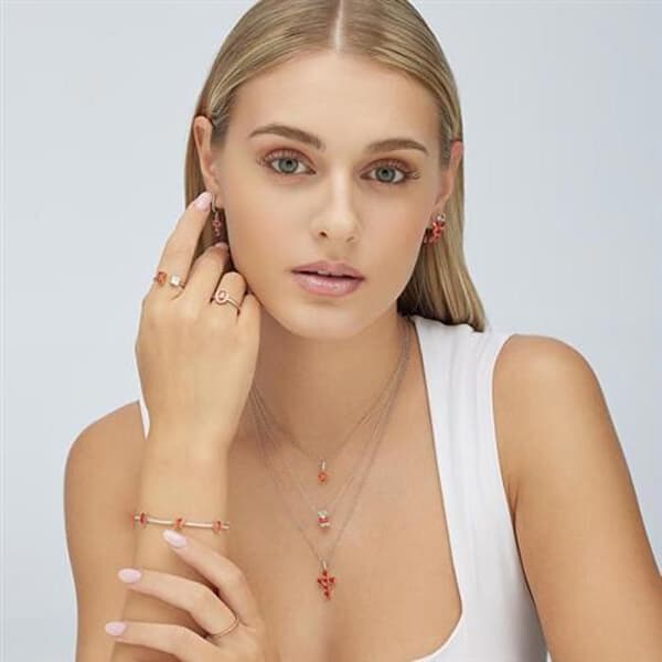 Pendentiv i silver med röd fancy zirkon kubisk FVO04