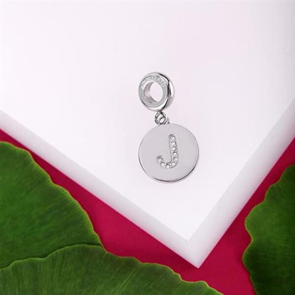 Pendentiv i stål bokstaven J Droppar SCZ1162