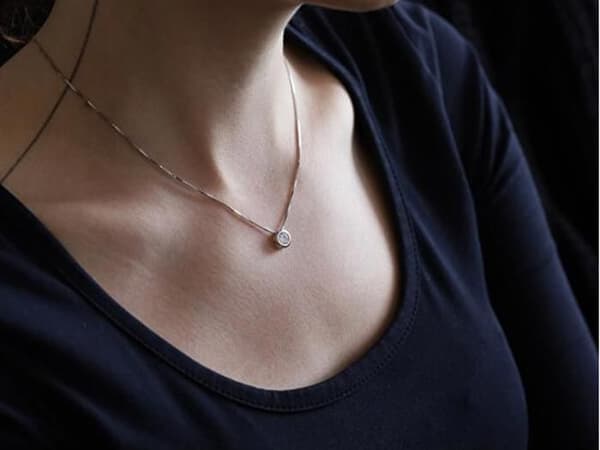 Halsband i äkta silver med kubisk zirkon AGS865/47