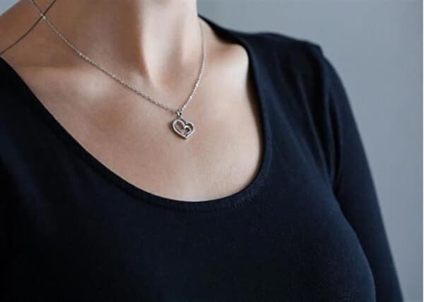 Silverhalsband med kubisk zirkon AGS1244/47