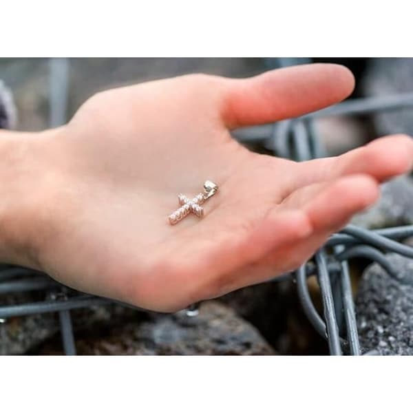 "Pendentiv i silver Beneto med kors i zirkoner Agh593, för kvinna, Sbe0968"