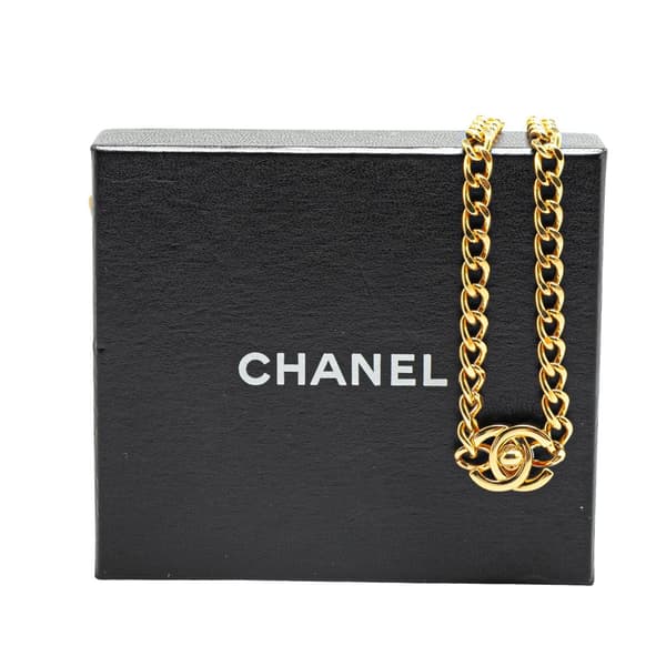 Pre-owned Chanel Gold Plated CC Turn Lock Choker Necklace Gold