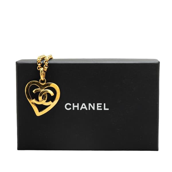 Pre-owned Chanel Gold Plated CC Heart Pendant Necklace Gold