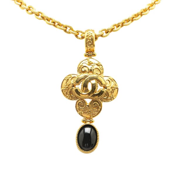 Pre-owned Chanel Gold Plated CC Resin Clover Pendant Necklace Gold