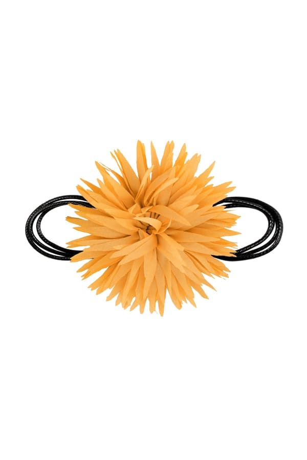 Trendigt Retro Statement Svart Choker / Halsband med en Stor Gul / Senapsgul Blomma