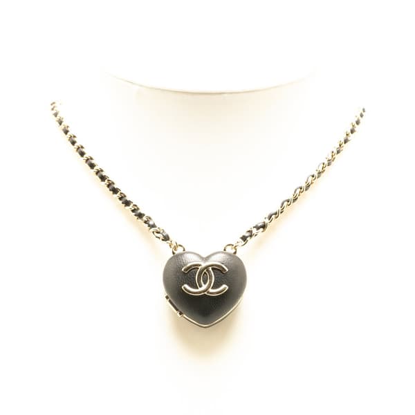 Pre-owned Chanel Lambskin CC Heart Mirror Locket Pendant Necklace Black