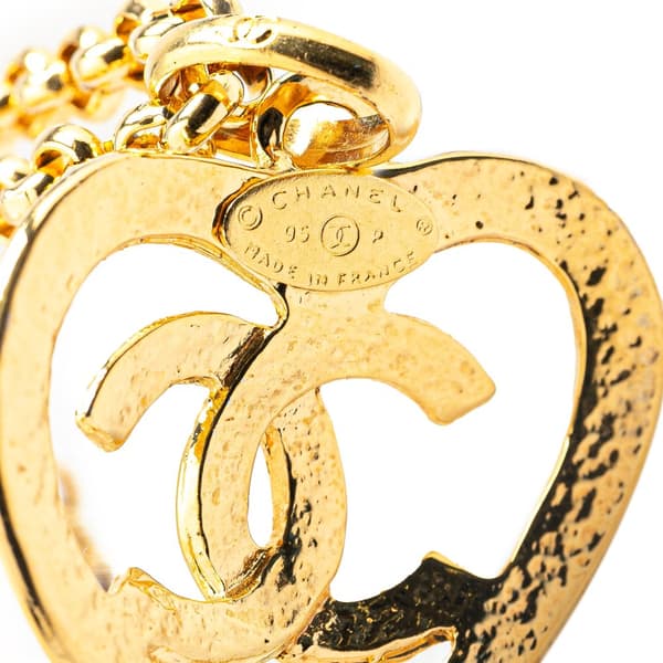 Pre-owned Chanel Gold Plated CC Heart Pendant Necklace Gold