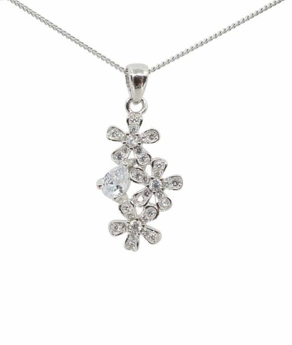 Halsband i äkta silver prydd m Kubisk Zirkonia i form av blommor