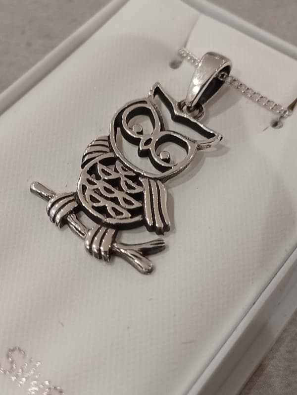 Uggla Halsband i äkta silver . Alla hjärtans dag
