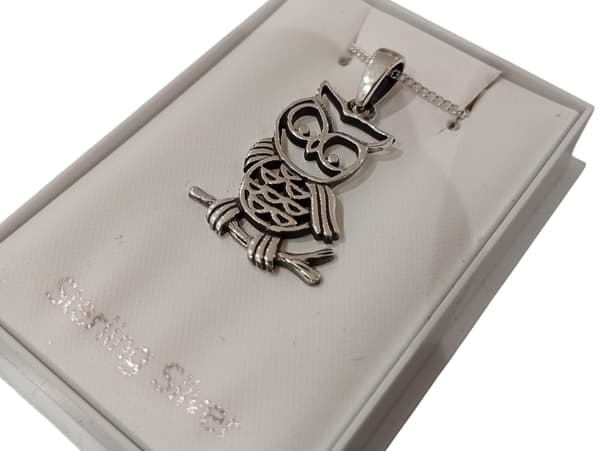 Uggla Halsband i äkta silver . Alla hjärtans dag