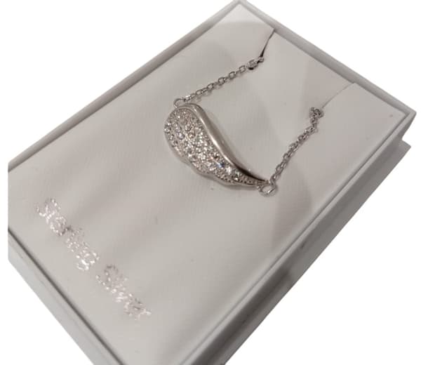 Halsband i äkta silver prydd med Kubisk Zirkonia