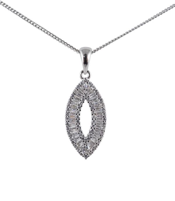 Halsband i äkta silver prydd med Kubisk Zirkonia