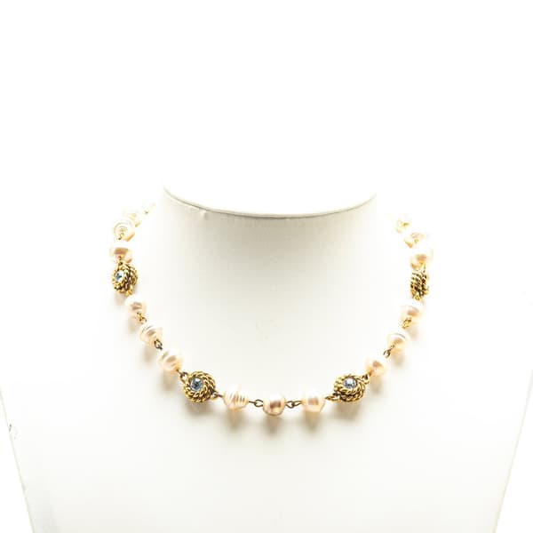 Pre-owned Chanel Gold Plated Rhinestone Faux Pearl Chain Necklace White