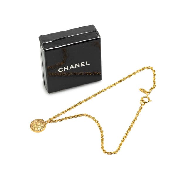 Pre-owned Chanel Gold Plated 31 Rue Cambon Pendant Necklace Gold