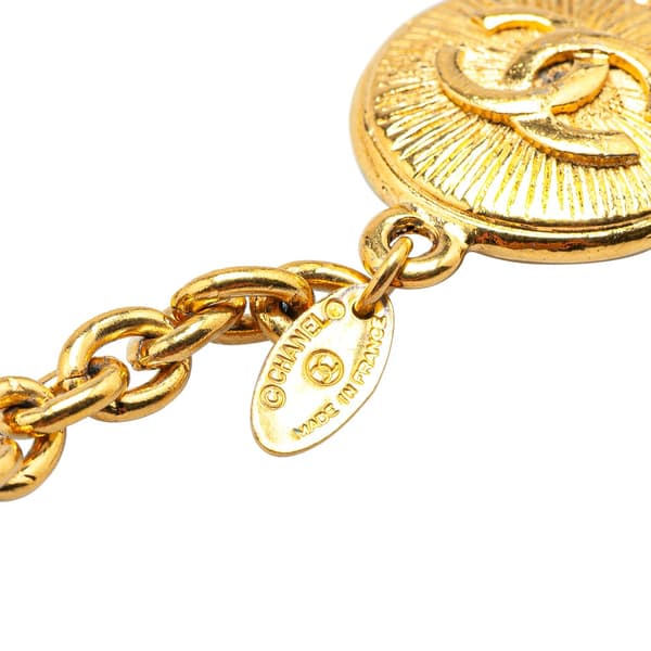 Pre-owned Chanel Gold Plated CC Round Pendant Necklace Gold