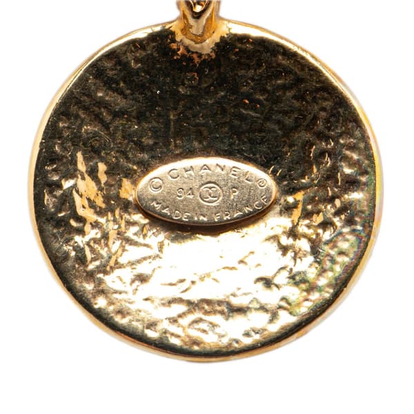 Pre-owned Chanel Gold Plated CC Round Medallion Pendant Necklace Gold