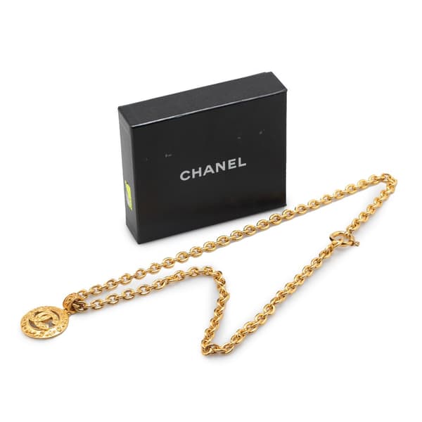 Pre-owned Chanel Gold Plated CC Round Pendant Necklace Gold