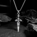 Miniatyrbild 5 av 11: HALSBAND Silverkedja KORS SVÄRD 318