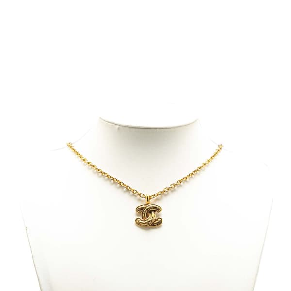Pre-owned Chanel Gold Plated CC Quilted Pendant Necklace Gold